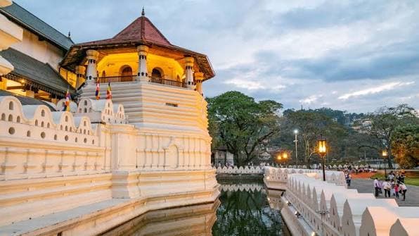 Meet Your Sri Lanka Guide